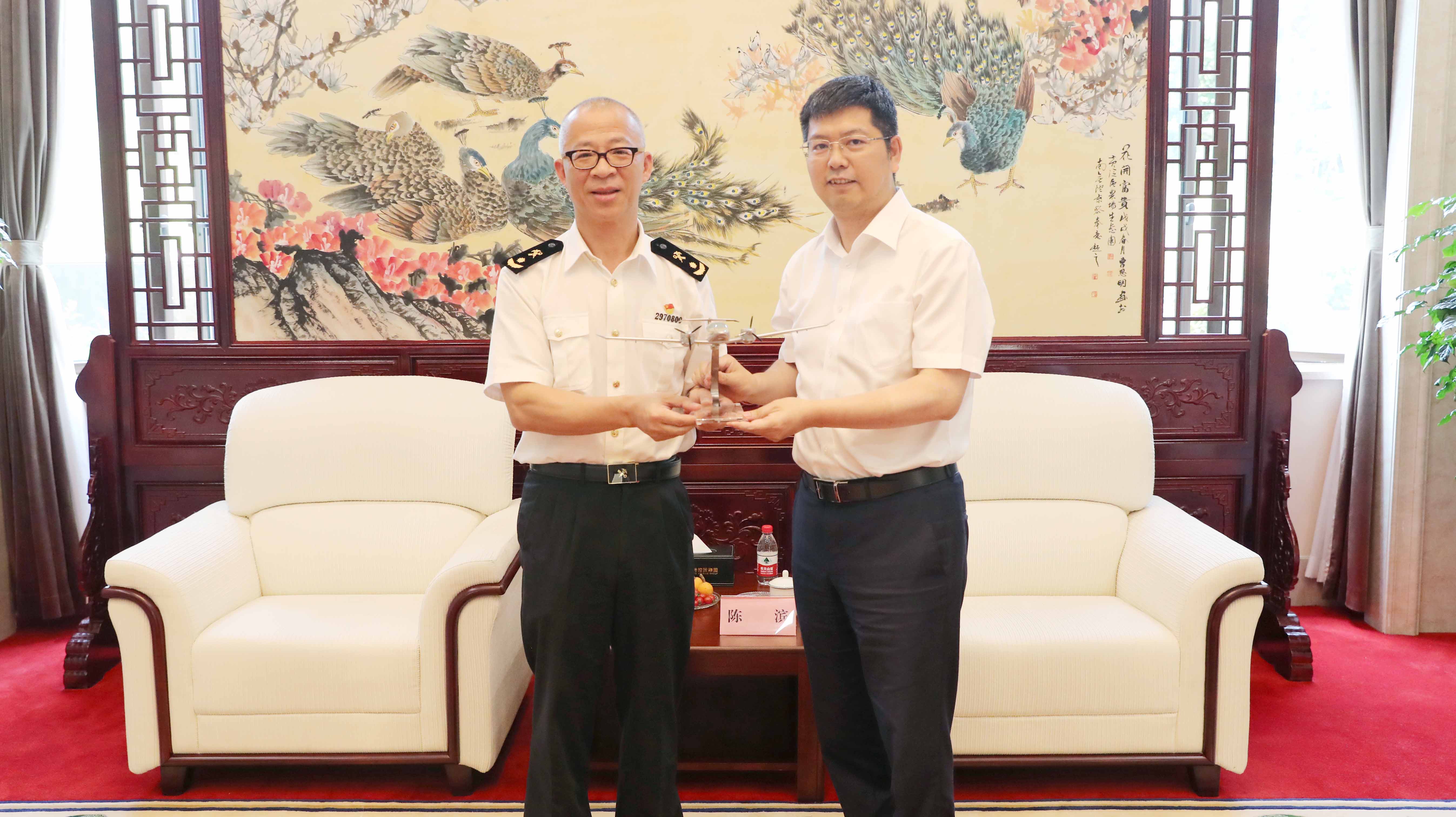 j9.com奥威董事长陈滨会见绍兴海关关长梁升